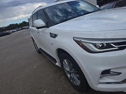 2018 INFINITI QX80 Base