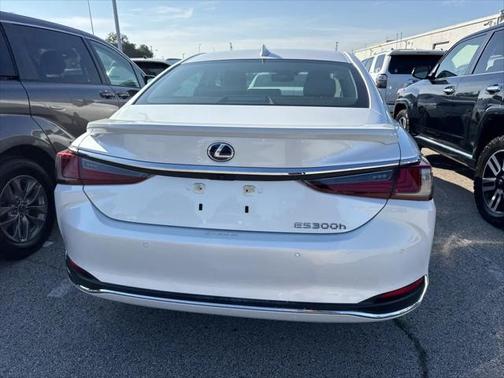 2020 Lexus ES 300h Premium