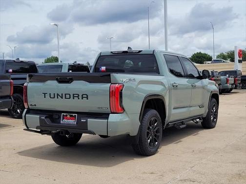 2025 Toyota Tundra Hybrid Platinum