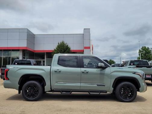 2025 Toyota Tundra Hybrid Platinum
