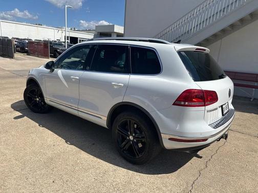 2017 Volkswagen Touareg V6 Wolfsburg Edition