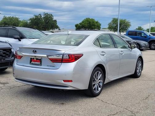 2018 Lexus ES 300h Base