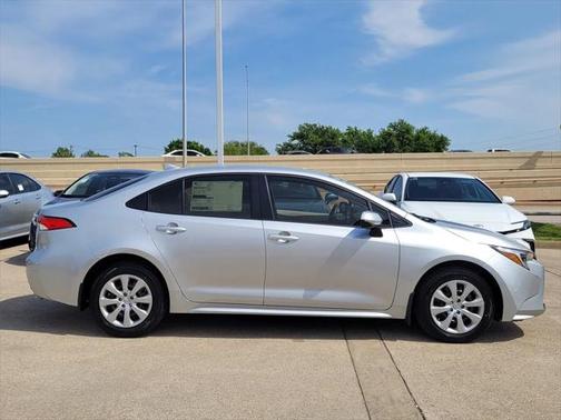 2025 Toyota Corolla Hybrid LE