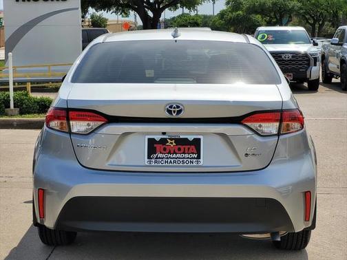 2025 Toyota Corolla Hybrid LE