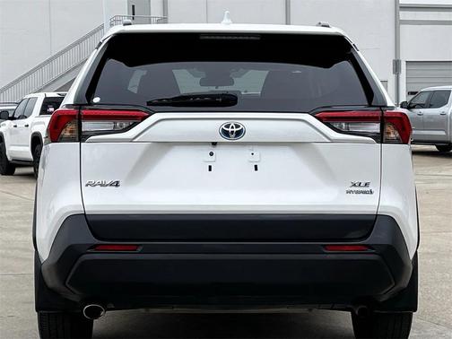 2023 Toyota RAV4 Hybrid XLE Premium