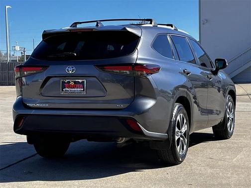 2024 Toyota Highlander XLE