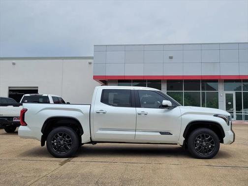 2025 Toyota Tundra Platinum