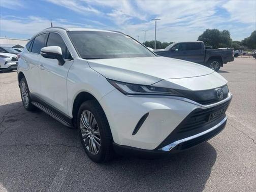 2022 Toyota Venza XLE