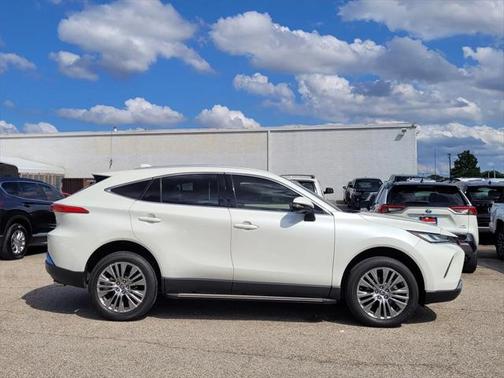 2022 Toyota Venza XLE