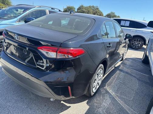 2024 Toyota Corolla Hybrid SE