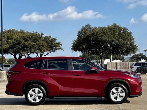 2024 Toyota Highlander Hybrid LE