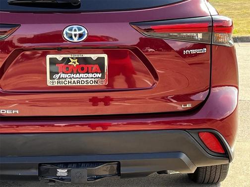 2024 Toyota Highlander Hybrid LE