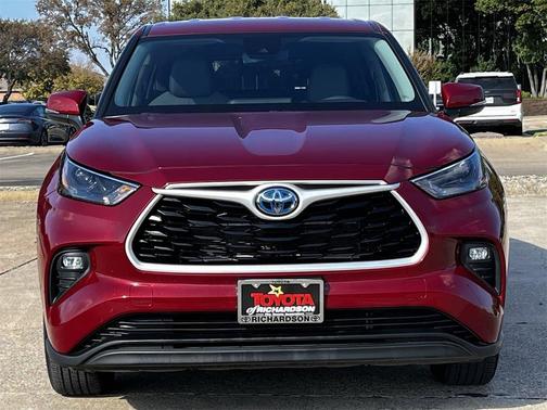 2024 Toyota Highlander Hybrid LE
