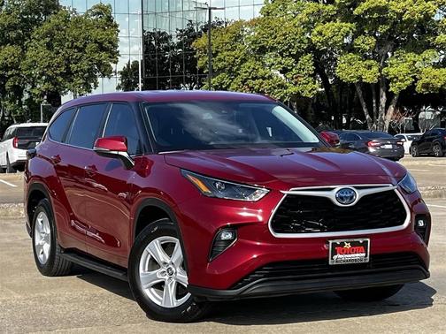 2024 Toyota Highlander Hybrid LE