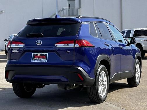 2024 Toyota Corolla Cross LE