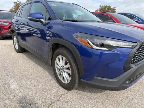 2024 Toyota Corolla Cross LE