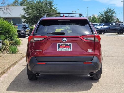 2024 Toyota RAV4 Hybrid XLE
