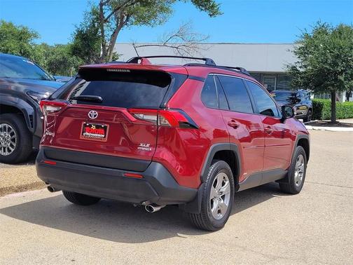 2024 Toyota RAV4 Hybrid XLE