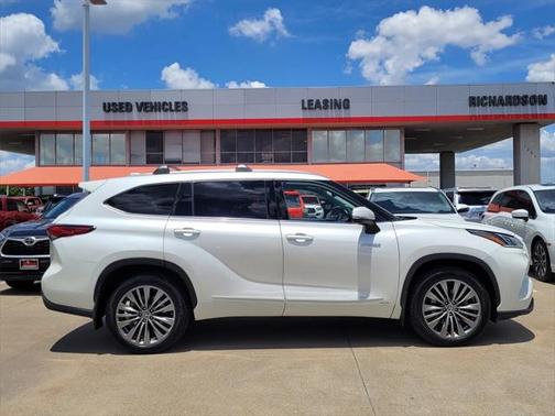 2020 Toyota Highlander Hybrid Platinum