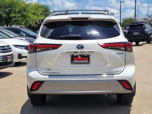 2020 Toyota Highlander Hybrid Platinum