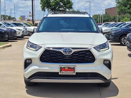 2020 Toyota Highlander Hybrid Platinum