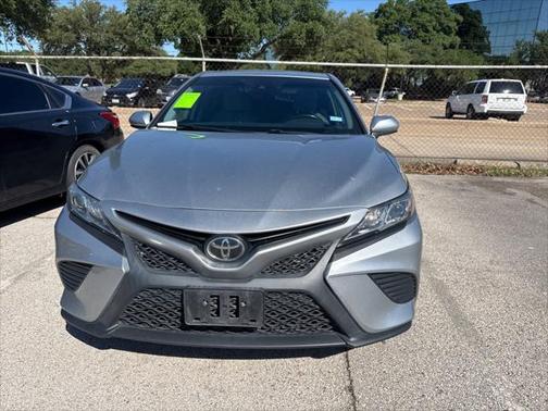 2019 Toyota Camry SE