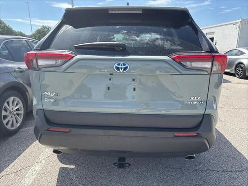 2022 Toyota RAV4 Hybrid XLE