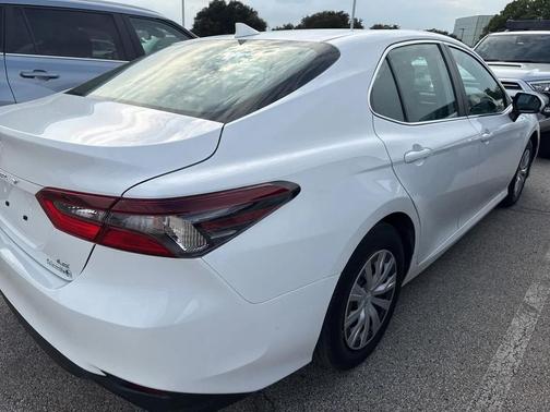 2024 Toyota Camry Hybrid LE
