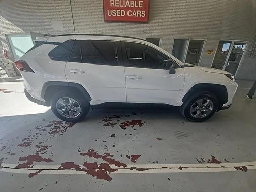 2025 Toyota RAV4 Hybrid LE