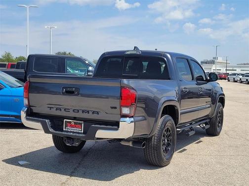 2022 Toyota Tacoma SR5