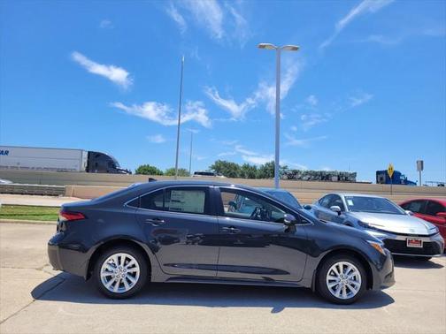 2025 Toyota Corolla Hybrid XLE