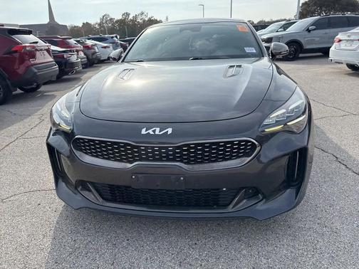 2022 Kia Stinger GT1