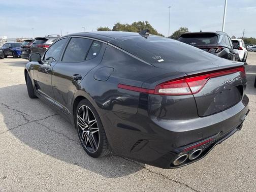 2022 Kia Stinger GT1