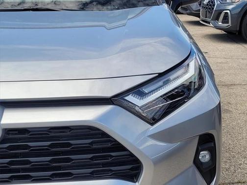 2023 Toyota RAV4 Hybrid XLE Premium