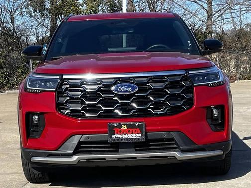 2025 Ford Explorer Platinum