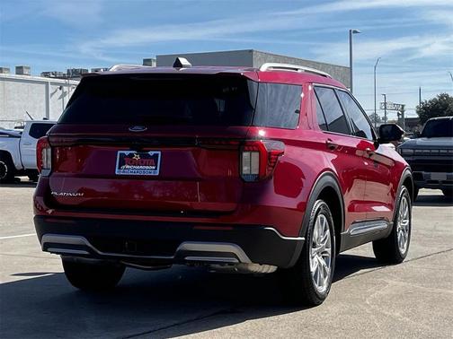 2025 Ford Explorer Platinum