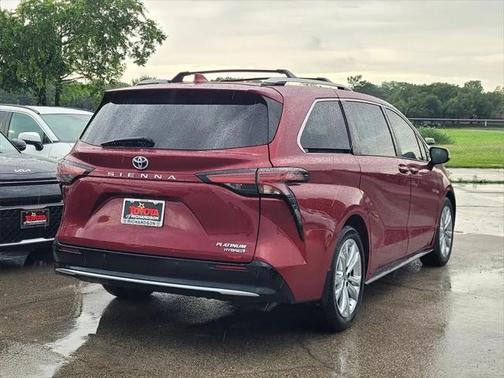 2022 Toyota Sienna Platinum 7 Passenger