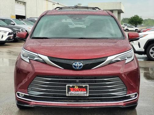 2022 Toyota Sienna Platinum 7 Passenger