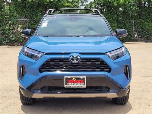 2025 Toyota RAV4 Hybrid SE