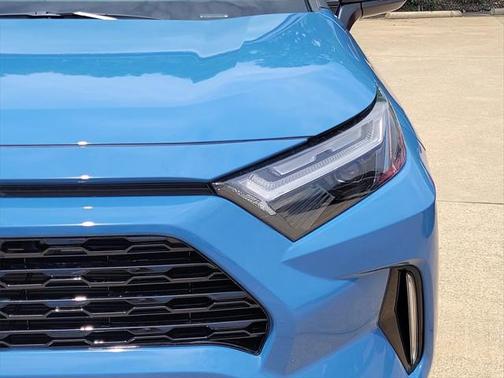 2025 Toyota RAV4 Hybrid SE
