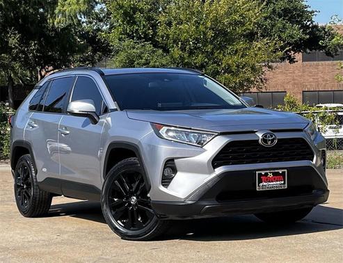 2020 Toyota RAV4 XLE Premium