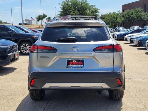 2025 Toyota Corolla Cross XLE