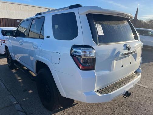 2022 Toyota 4Runner SR5