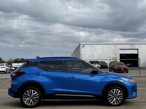 2024 Nissan Kicks SR