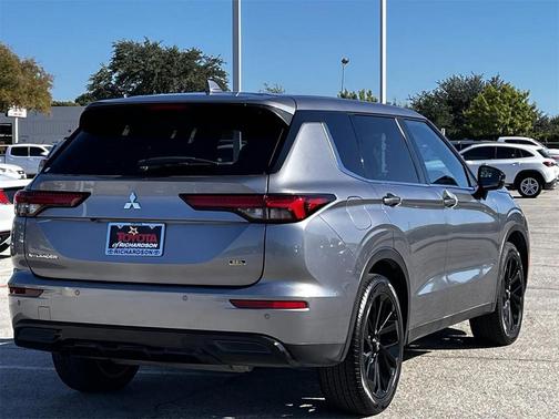 2023 Mitsubishi Outlander SEL Black Edition 2WD