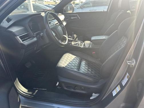 2023 Mitsubishi Outlander SEL Black Edition 2WD