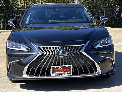 2024 Lexus ES 250 Base