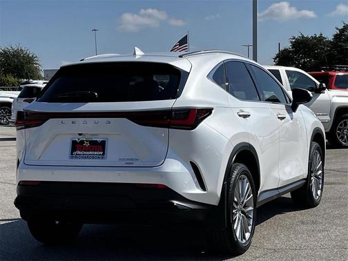 2022 Lexus NX 350h Premium