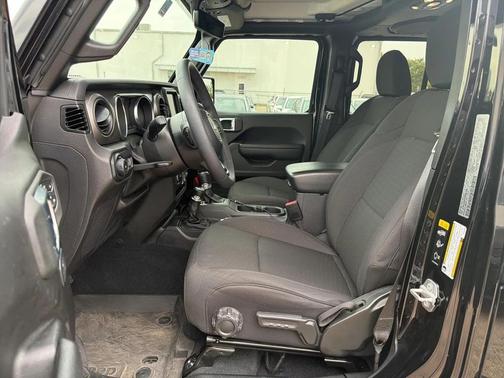 2023 Jeep Wrangler Willys