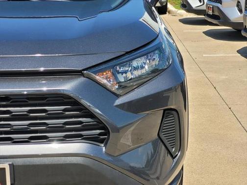 2020 Toyota RAV4 Hybrid LE